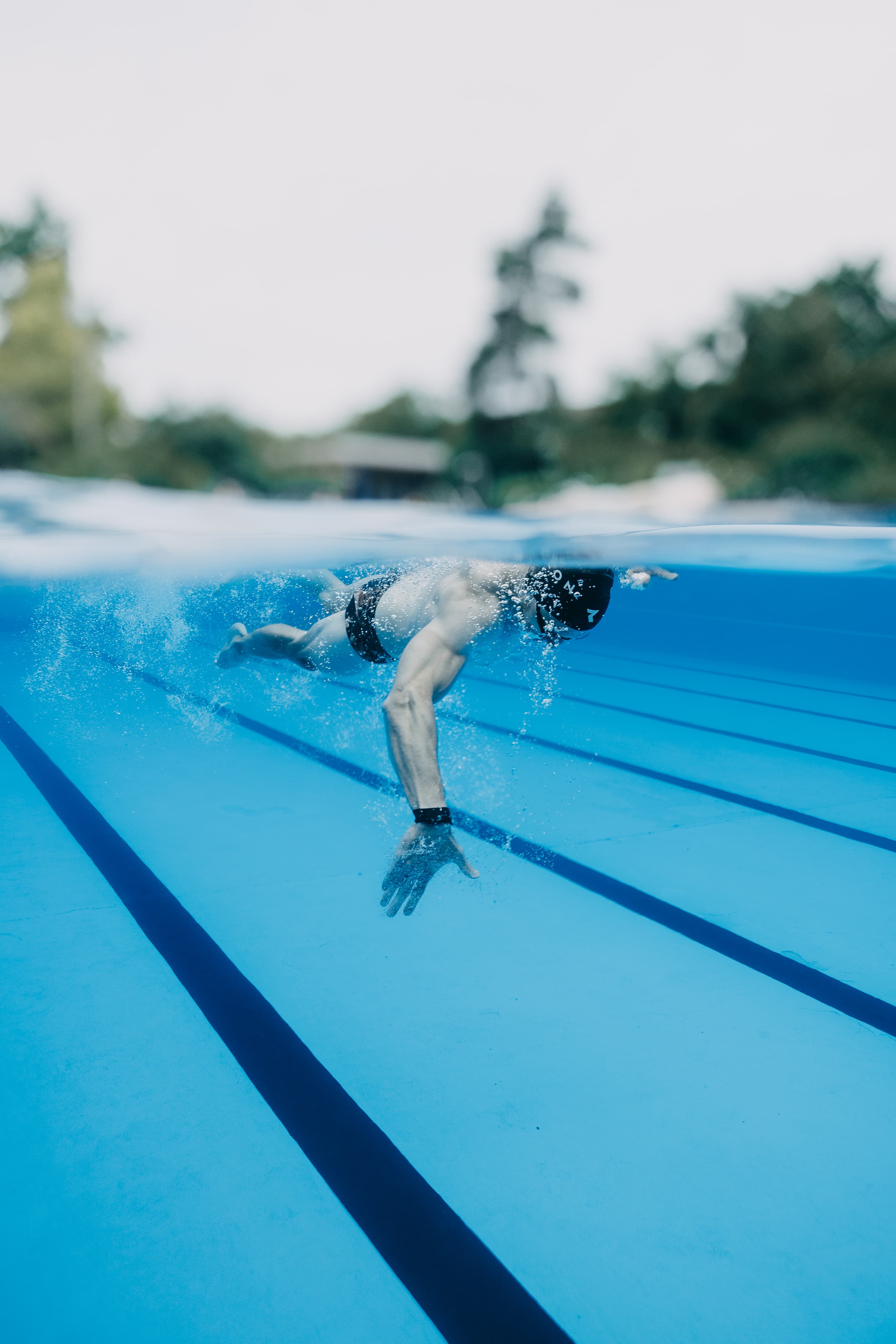 Split-level underwater pool shot